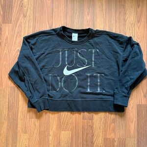 Women's Nike Crop Top Sweater Size M